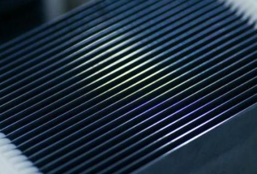 破解全行业现金成本竞争现状，两大硅片龙头同日涨价