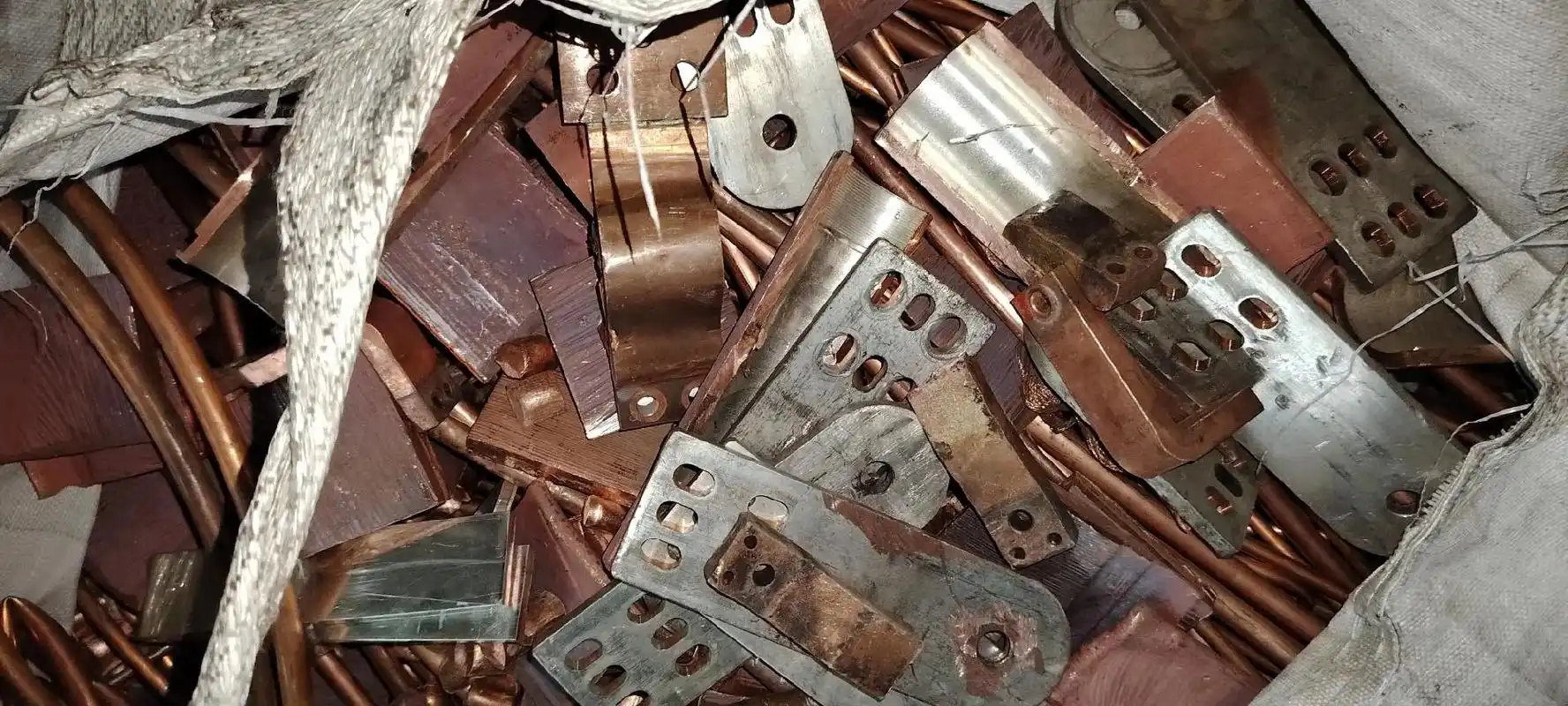 铜价有起也有落，“铜都”为何“安如山”