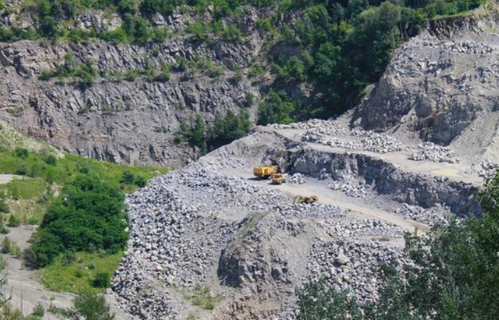 我国战略性矿产探矿权出让激增