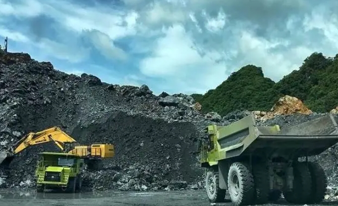 万年县委原书记毛奇被公诉：非法收受他人财物，数额特别巨大