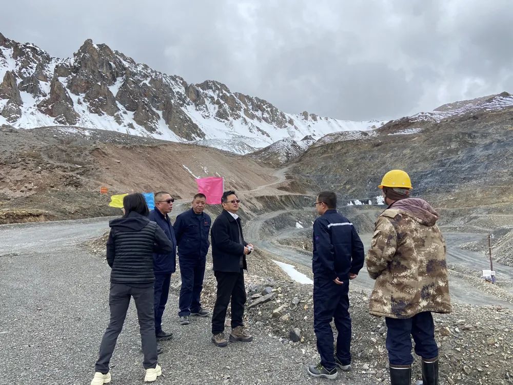 西藏自然资源厅厅长杨安文履新职，任中国地质调查局武汉地质调查中心主任、党委书记！