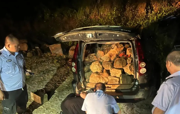 违法采矿致一片狼藉！砂石称重单、售卖记录等证据被销毁该如何判？