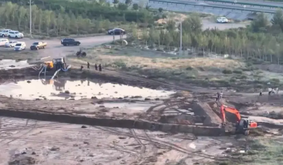 内蒙古5家人露营遇山洪10人遇难，现场人员：出事地叫棺材山，雨下急了就容易发山洪