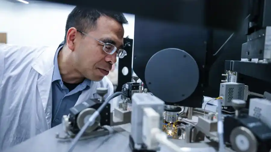 全球首颗！中国研发全新架构闪存芯片