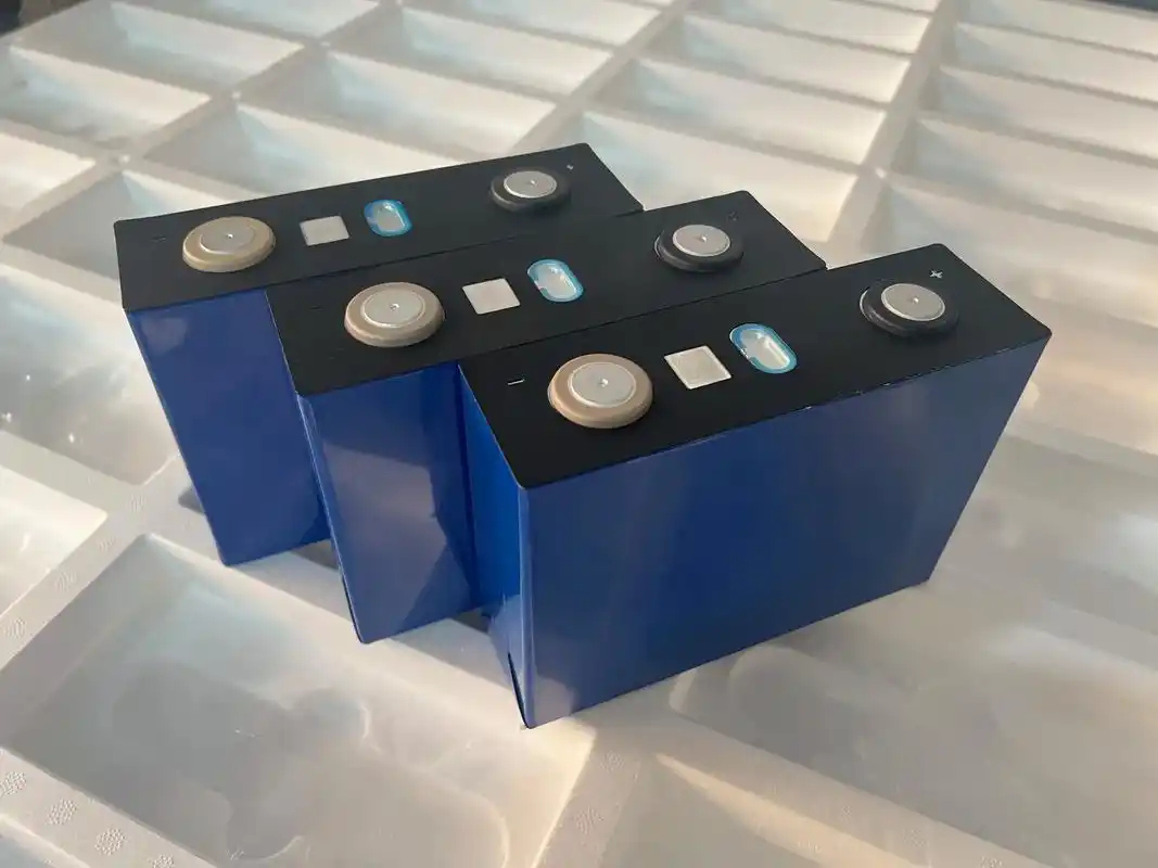 下游疯狂锁单 磷酸铁锂行业走向价值竞争