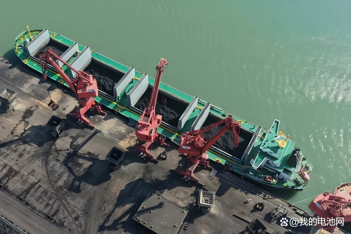 3万吨！封关后首批“零关税”锂精矿运抵海南省洋浦港